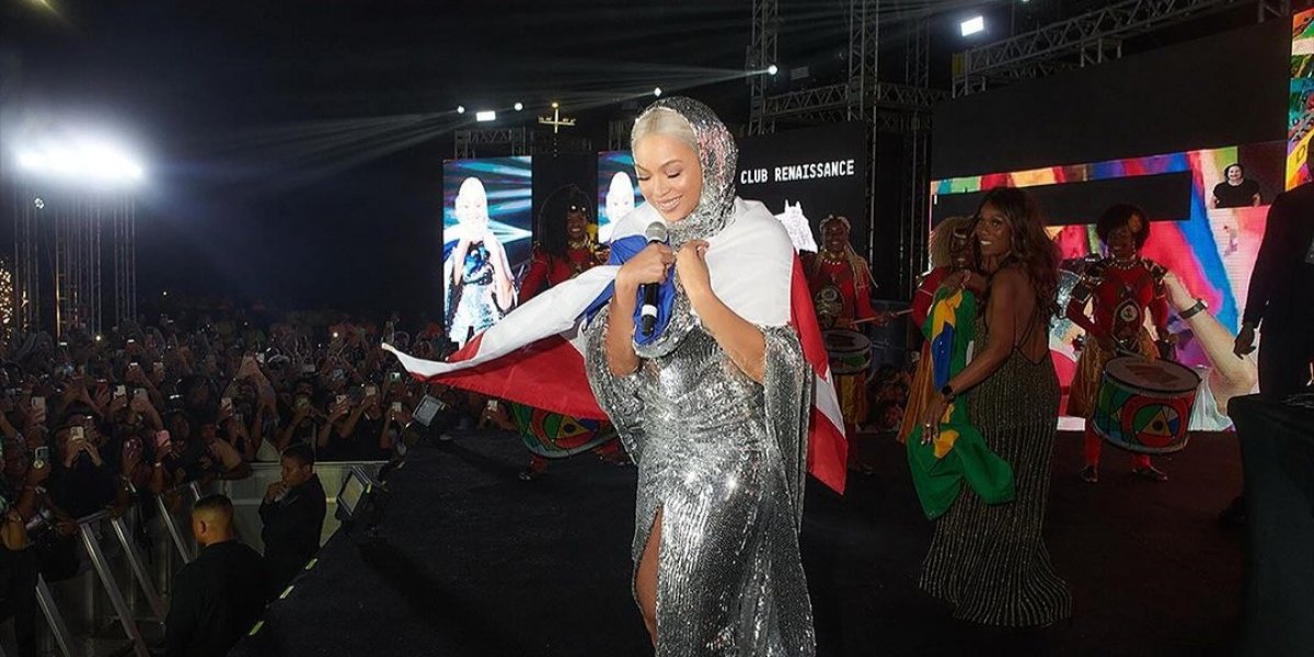"A primeira e única, Bahia", diz Beyoncé durante aparição surpresa em Salvador