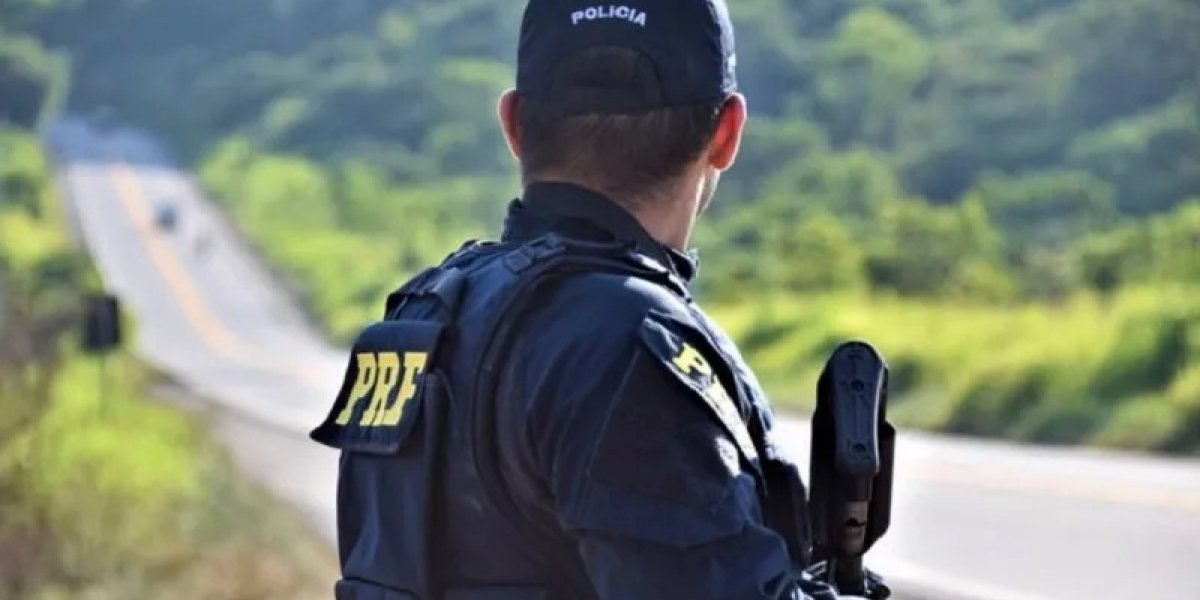 Polícia Rodoviária Federal prende motorista que dirigia embriagado na BR-030