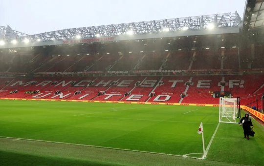 Bilionário britânico vira acionista minoritário do Manchester United