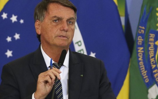Bolsonaro promete dividir prêmio da Mega com moradores da cidade de Nerópolis