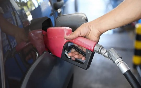 Petrobras anuncia redução de R$ 0,30 no preço do diesel