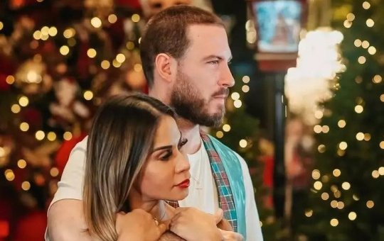 Thiago Nigro explica casamento de comunhão total de bens com Maíra Cardi