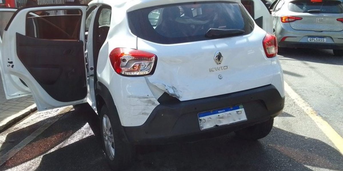 Trio é preso após roubar carro na Pituba