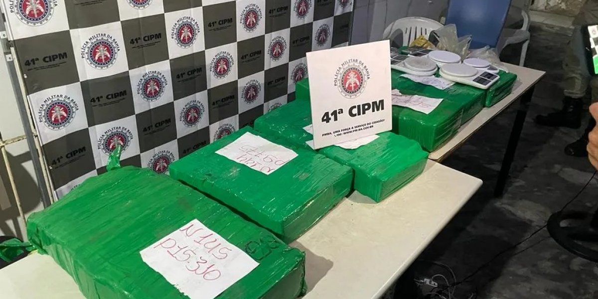 80 kg de maconha são apreendidos pela PM no Engenho Velho da Federação