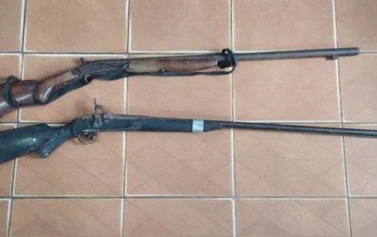 Duas espingardas foram apreendidas durante operação em Lençóis