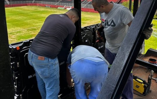 Vitória instala novo placar eletrônico no Barradão