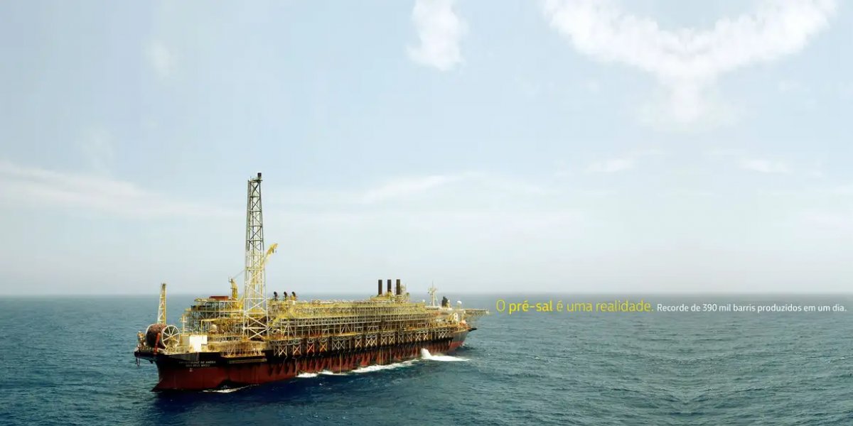 Produção de petróleo e gás natural registra recorde em novembro