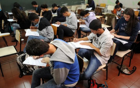 Poupança de incentivo a estudantes do ensino médio terá R$ 6,1 bilhões
