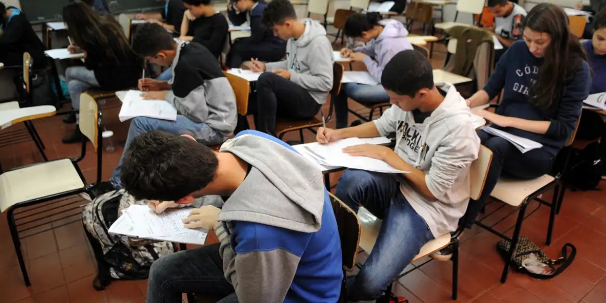 Poupança de incentivo a estudantes do ensino médio terá R$ 6,1 bilhões