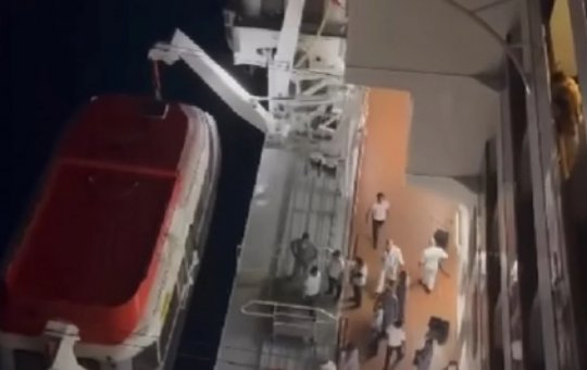 Homem se joga no mar durante cruzeiro e show de Alexandre Pires é cancelado