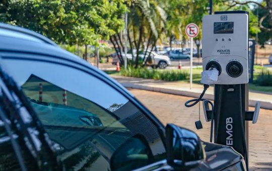 Carros elétricos que estourarem cotas de importação pagarão tarifas