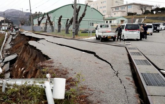 Alerta de Tsunami é emitido no Japão após séries de terremotos