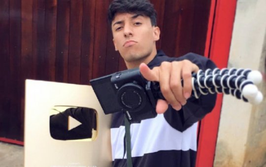 Corpo de influenciador digital é encontrado no quintal da casa de amigos