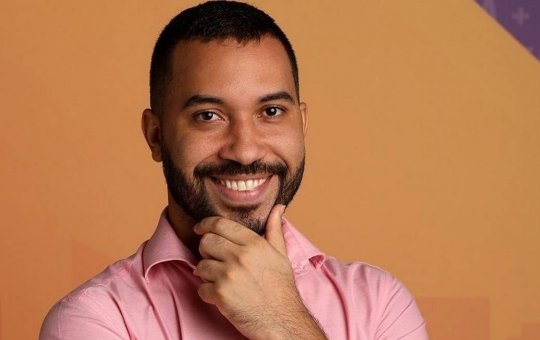Gil do Vigor fica indignado por perder seguidores após falar de economia