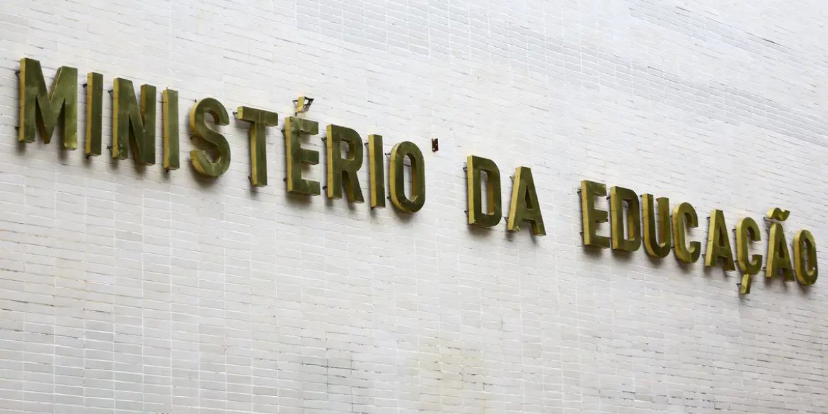 MEC abre fase de declaração de matrículas de escolas em tempo integral