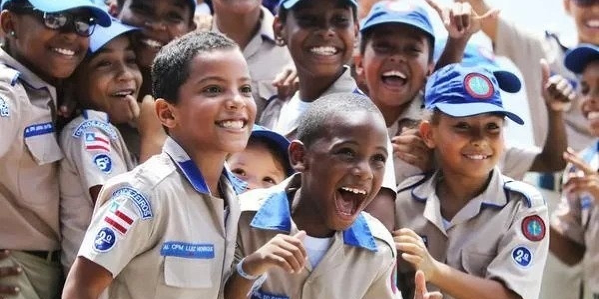 Inscrições para sorteio de vagas em creches e colégios militar estão abertas