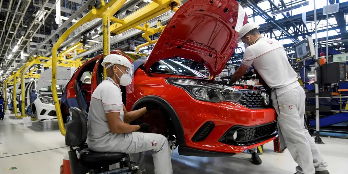 Venda de veículos cresce 12% em 2023, diz balanço da Fenabrave