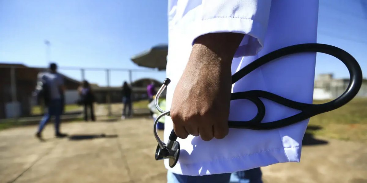 Cidades do Norte e Nordeste com falta de médicos terão R$ 20 milhões