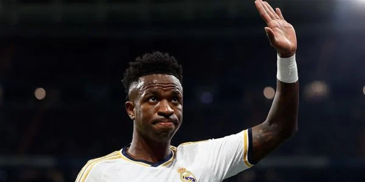 Técnico do Real Madrid elogia rápida recuperação de Vinicius Jr