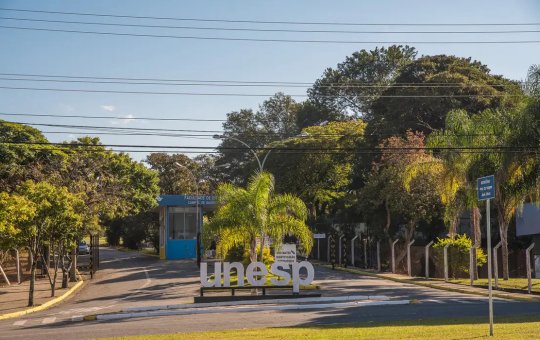 Unesp expulsa quatro alunos por participação em trote violento