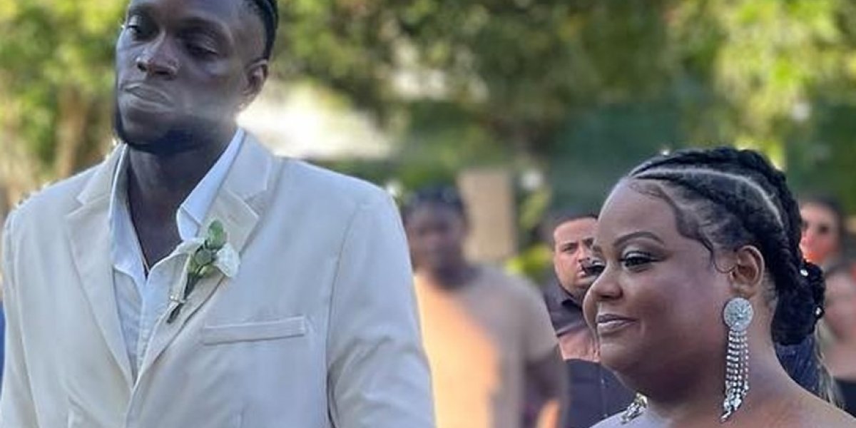 Em cêrimonia discreta, MC Carol casa com ator pornô gay Cosme Santiago