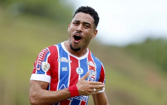 Ceará encaminha contratação de lateral do Bahia