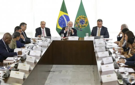 Lula defende uso do poder da máquina pública contra garimpo ilegal