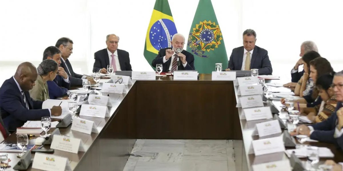 Lula defende uso do poder da máquina pública contra garimpo ilegal