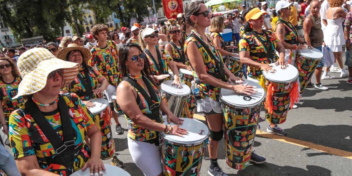 Lavagem do Bonfim: mais de 60 blocos vão desfilar rumo à Colina Sagrada