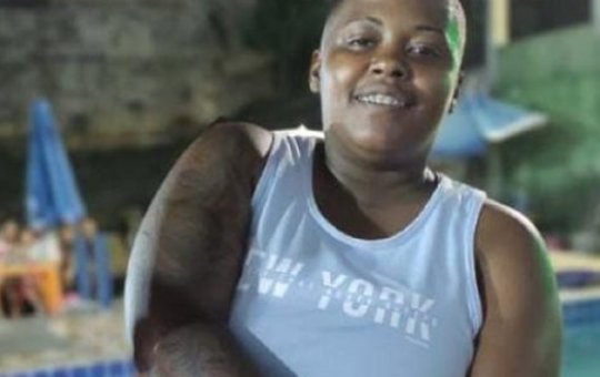 Mulher desaparece em Salvador e sua moto é achada em matagal