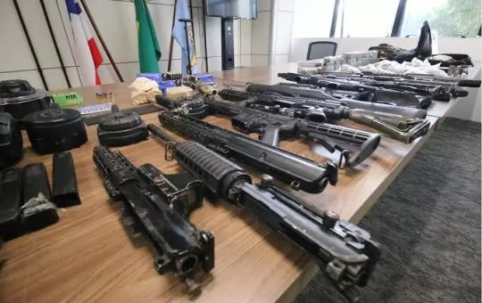 Número de fuzis que foram apreendidos na Bahia dobrou em 2023