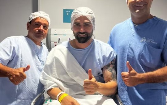 Léo Gamalho passa por cirurgia no joelho e deve começar reabilitação nesta sexta