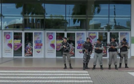 Homem é preso após fazer reféns e matar funcionária em shopping na PB