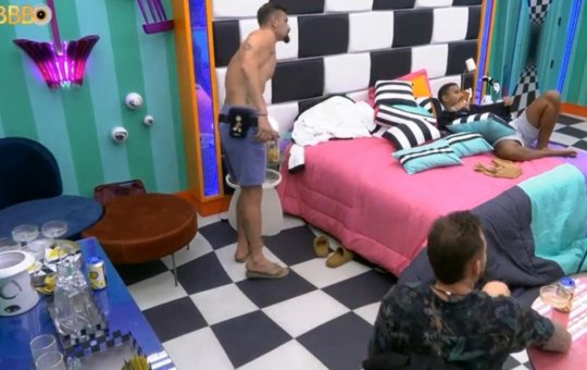 BBB 24: web se revolta após brothers criticarem corpo de Yasmin Brunet