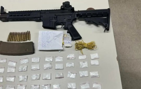 Polícia Militar apreende fuzil, munições e droga em Paripe
