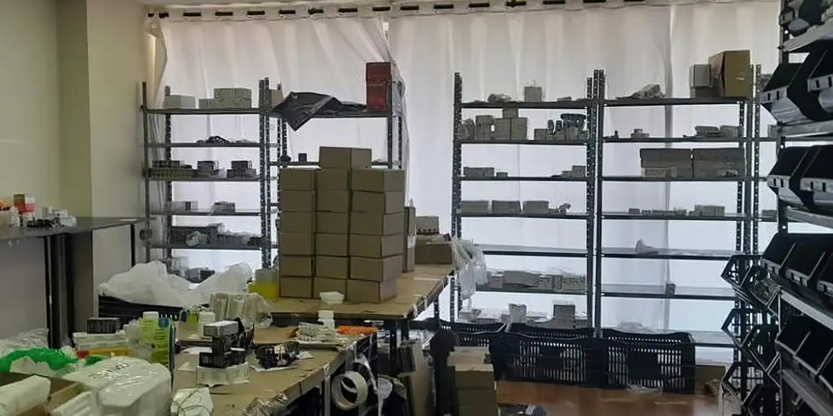 Polícia prende 11 pessoas em Santos por comércio ilegal de remédios