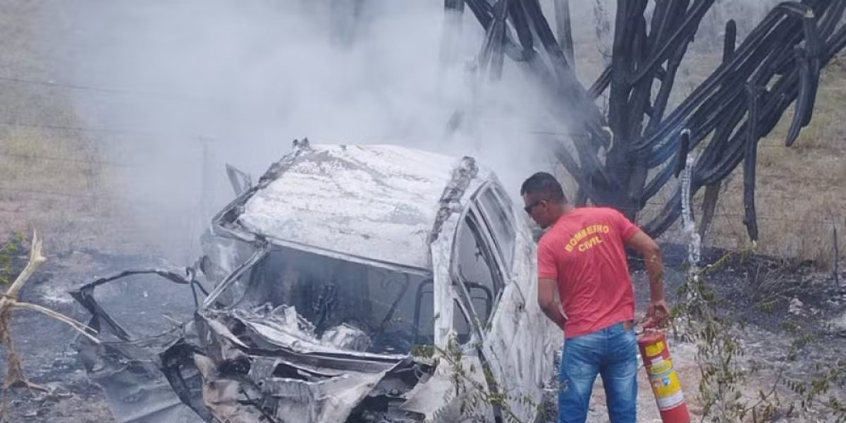 Médica morre carbonizada após grave acidente no norte da Bahia