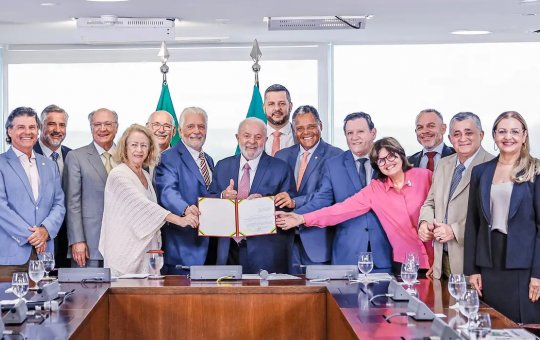 Lula sanciona lei que define revisão de pagamento de serviços do SUS