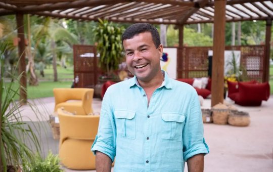 Celsinho Cotrim divulga data de lançamento de sua fundação em Pituaçu