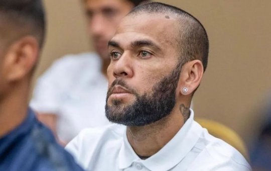 Defesa de Daniel Alves dá nova versão para acusação de estupro