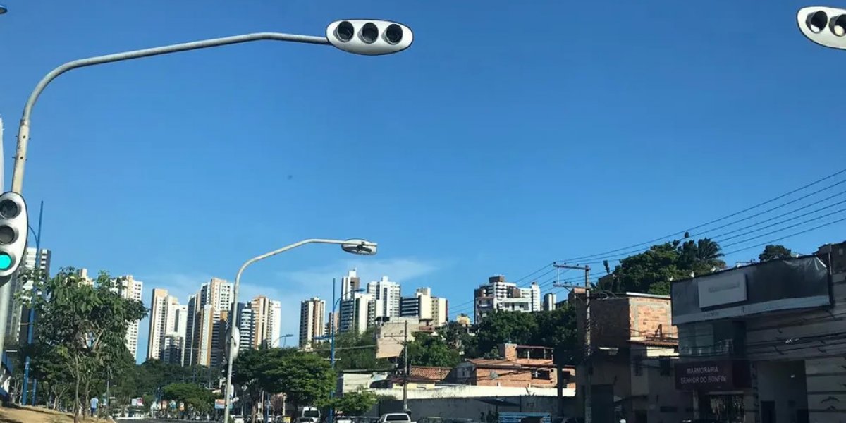 Comerciantes alegam ser obrigados a pagar ‘taxa de segurança’ para traficantes
