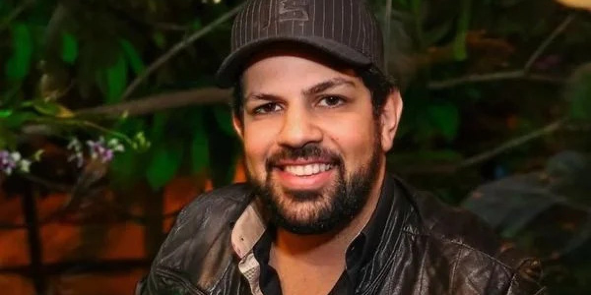 Golpista se passa por Sorocaba mas é descoberto pela mãe do cantor