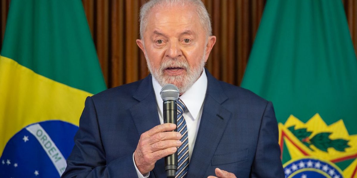 Lula lança pedra fundamental do campus do ITA em Fortaleza