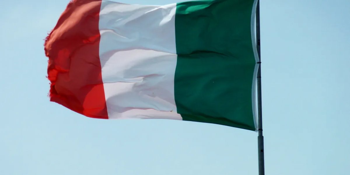 Justiça italiana permite saudações fascistas durante comícios