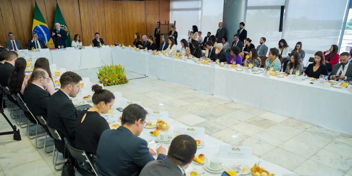 Casos de violência contra jornalistas têm queda de 51% em 2023