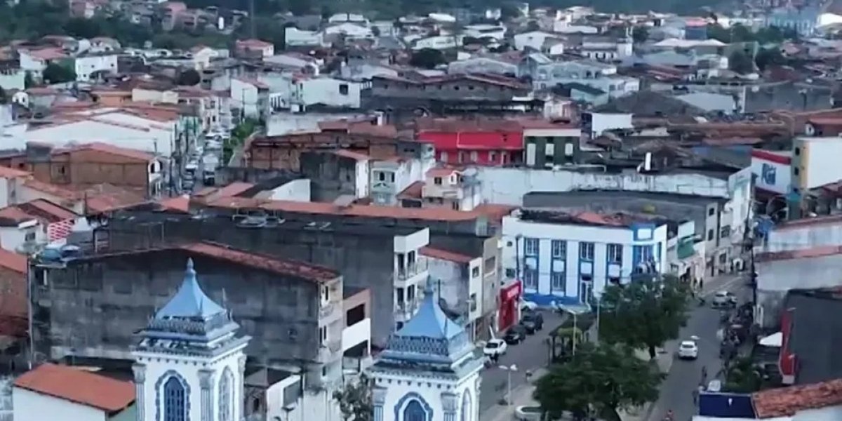 Corpo de bebê recém-nascido é jogado no lixo na cidade de Santo Amaro