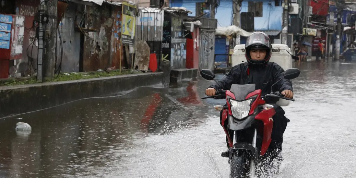 Inmet faz novo alerta de perigo de tempestade para 10 estados