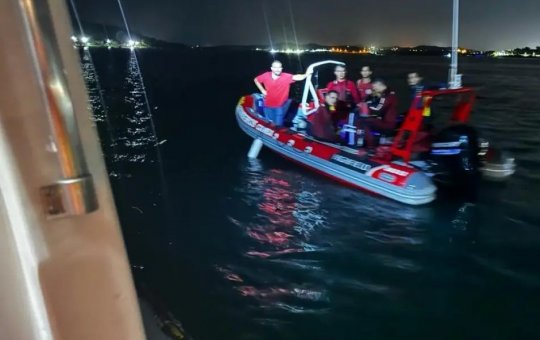 Embarcação que naufragou não podia transportar passageiros, diz polícia