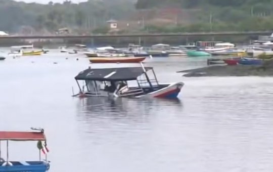 Piloto de embarcação que naufragou em Madre de Deus é identificado pela polícia