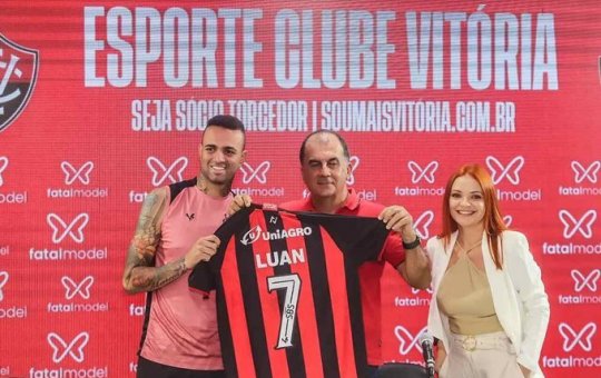 Luan é apresentado oficialmente no Vitória: "É uma grande oportunidade"